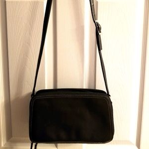 Simply Beautiful Liz Claiburne Bag